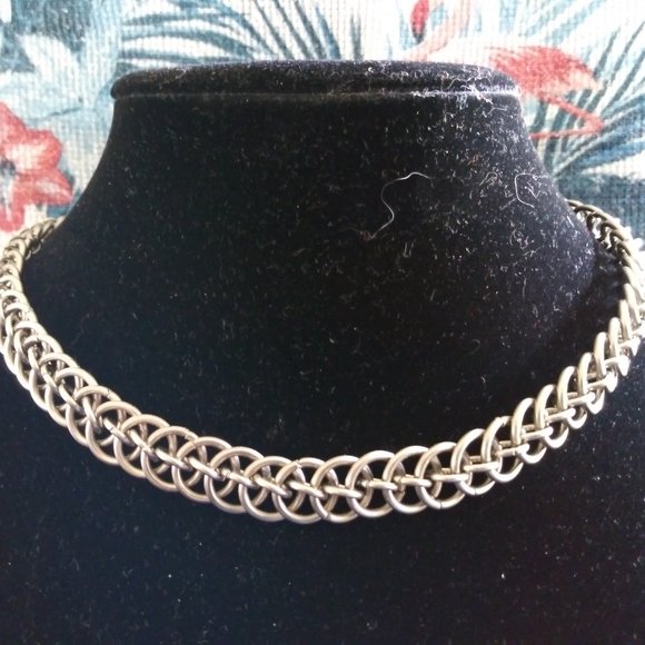 "Twist on a Half Persian" Unisex ChainMail Necklace - Picture 3 of 11